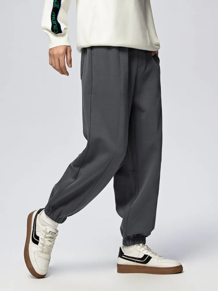 mens_ut_interlock_d_badge_2.webp SEMIR Men's UT Interlock 3D Badge Loose Knitted Jogging Pants