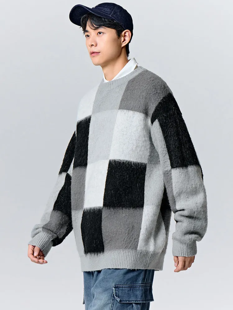 unisex_gray_and_black_cre_1.webp SEMIR Unisex gray and black crew neck sweater